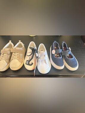 Toddler girl size 10.  White Velcro Sneakers  NWT- Casual Everyday Shoes